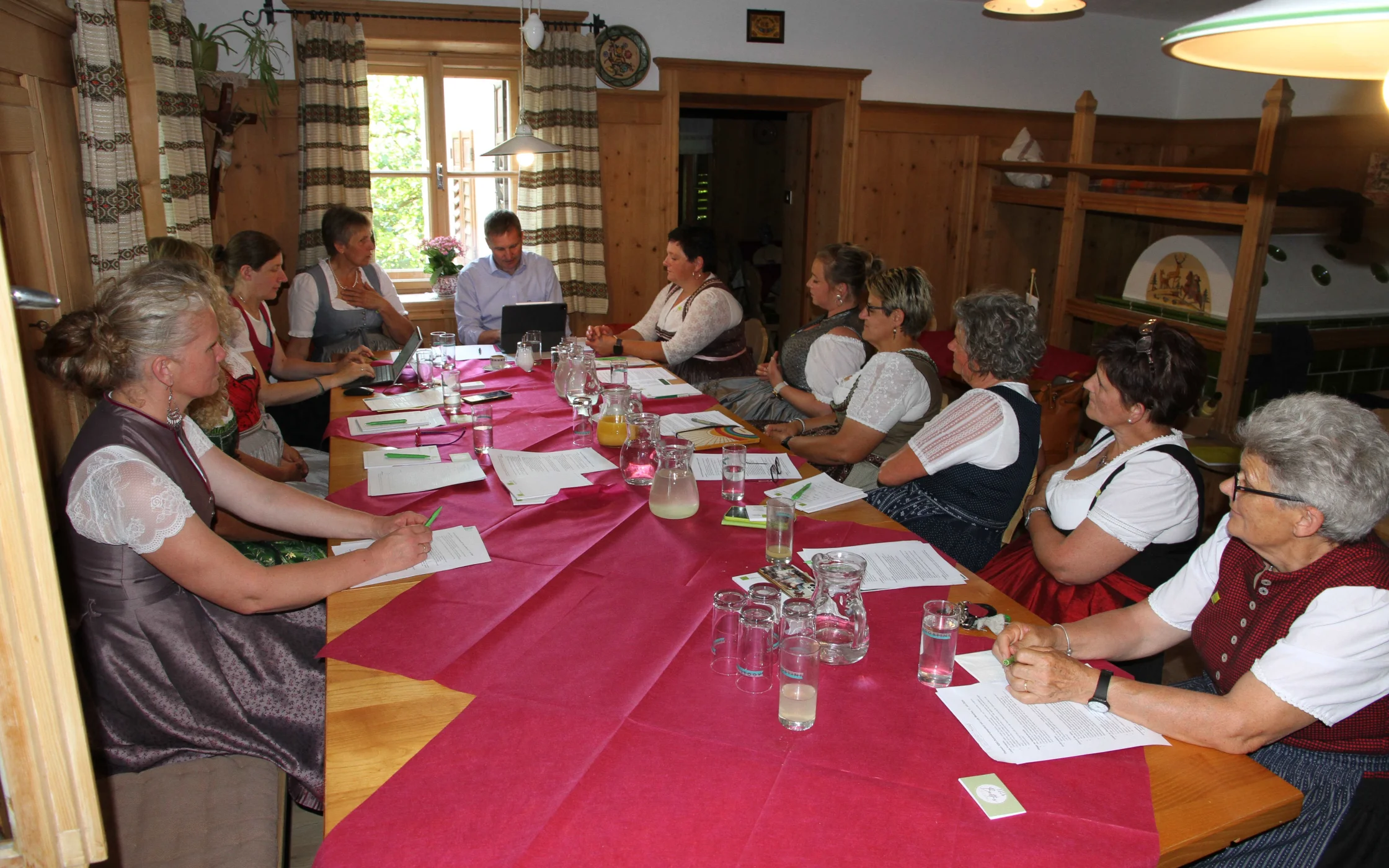Bild 3_Sommergesprch SBO mit LR WalcherSBO.JPG